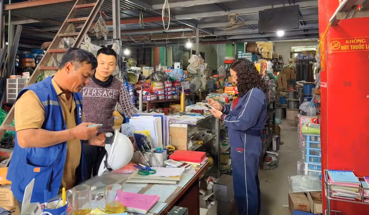 Cơ quan thuế sẽ triển khai đợt cao điểm 15 ngày hỗ trợ hộ kinh doanh đăng ký, kê khai và nộp thuế theo quy định mới. Ảnh: Tiên Giang