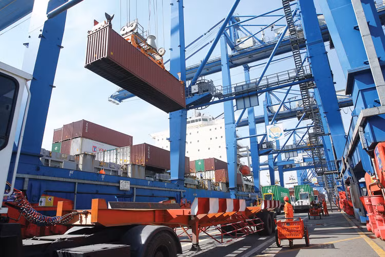 Tổng kim ngạch xuất khẩu năm 2025 ước đạt trên 470 tỷ USD, tăng khoảng 16% so với năm 2024. Ảnh: Tiên Giang