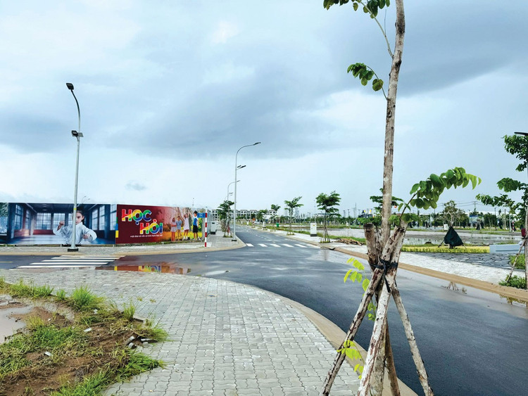 Doanh nghiệp là nhóm chịu tác động trực tiếp nhất do sự thay đổi về chi phí liên quan đến đất đai khi bảng giá đất mới được áp dụng từ ngày 1/1/2026. Ảnh: Bảo Tín