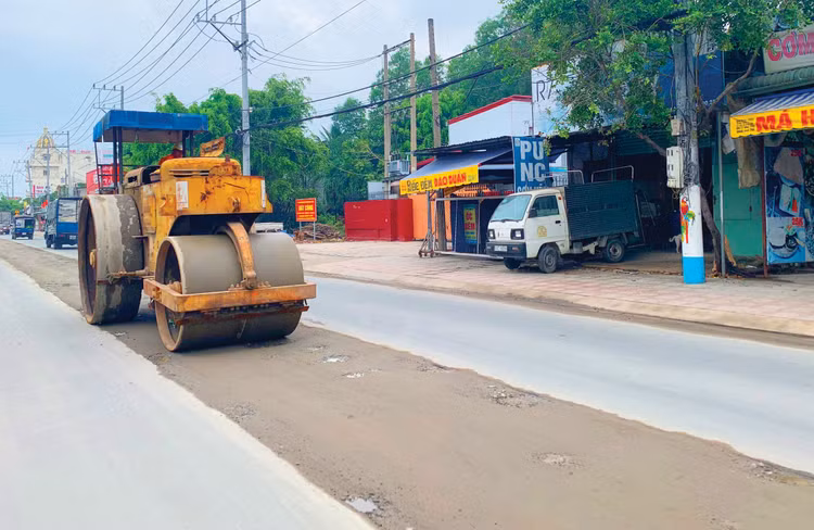 Các địa phương được ngân sách trung ương bổ sung có mục tiêu để chi quản lý, bảo trì đường bộ từ nguồn thu phí sử dụng đường bộ thu qua đầu phương tiện ô tô. Ảnh: Tiên Giang