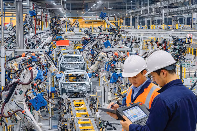 Những năm gần đây, nền kinh tế nước ta chứng kiến sự lớn mạnh của không ít doanh nghiệp thuộc khối tư nhân. Ảnh: Nhã Chi