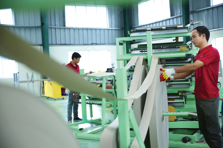 Tính đến hết tháng 10/2025, có 255.871 doanh nghiệp gia nhập và tái gia nhập thị trường, tăng 26,5% so với cùng kỳ năm trước. Ảnh: Lê Tiên