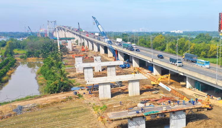 Vốn đầu tư công chiếm khoảng 20% trong tổng vốn đầu tư toàn xã hội giai đoạn 2026 – 2030. Ảnh: Lê Tiên