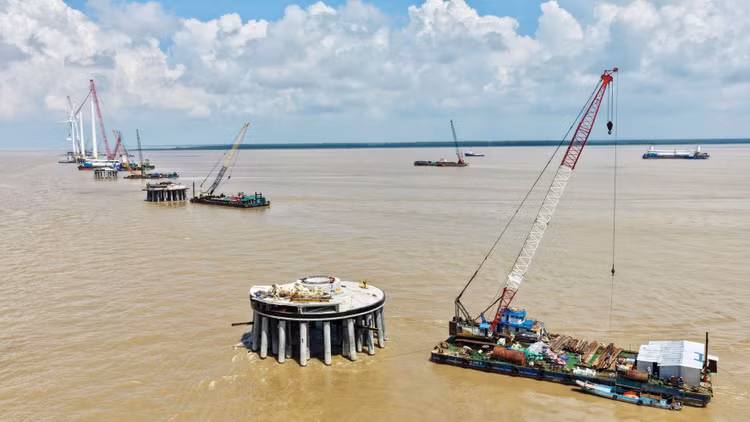 Nhu cầu vốn đầu tư của ngành năng lượng giai đoạn 2021 - 2050 là khoảng 24.270 - 28.277 nghìn tỷ đồng. Ảnh: Nguyễn Cường