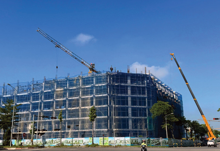 Theo quy định của pháp luật về xây dựng, chỉ huy trưởng công trình không thuộc đối tượng bắt buộc phải có chứng chỉ hành nghề hoạt động xây dựng. Ảnh: An Chi