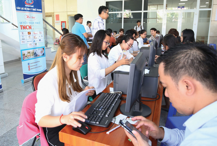 Dự án Luật Thuế thu nhập cá nhân (sửa đổi) sẽ được Ủy ban Thường vụ Quốc hội xem xét, cho ý kiến tại Phiên họp thứ 50. Minh họa: Hoàng Hà