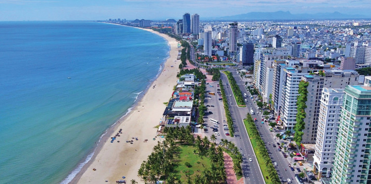 Trục ven biển Đà Nẵng - Hội An được ưu tiên nghiên cứu đầu tư đường sắt đô thị. Ảnh: Hà Minh