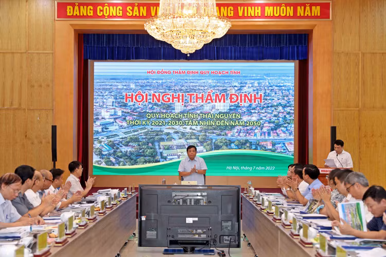 Bộ trưởng Bộ Kế hoạch và Đầu tư Nguyễn Chí Dũng chủ trì Hội nghị thẩm định Quy hoạch tỉnh Thái Nguyên thời kỳ 2021 - 2030, tầm nhìn 2050 (Ảnh: MPI)