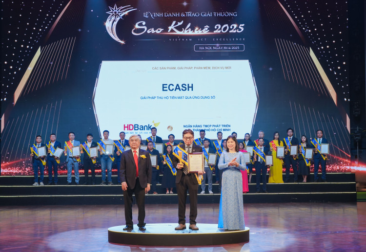 Nhiều giải pháp tài chính đột phá công nghệ và nhân văn được vinh danh tại Giải Sao Khuê 2025