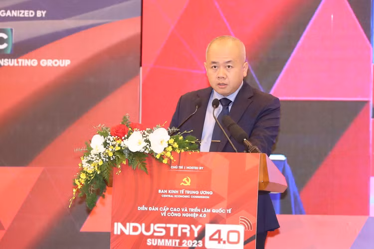 Thứ trưởng Đỗ Thành Trung phát biểu tại Diễn đàn cấp cao và Triển lãm quốc tế về công nghiệp 4.0 năm 2023. Ảnh: Đức Trung