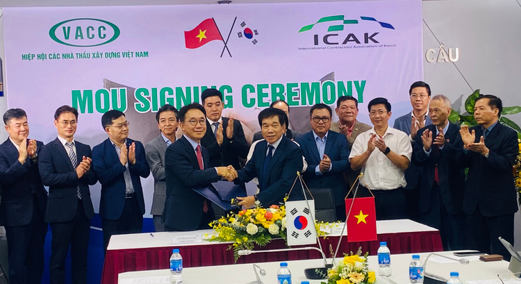 Hiệp hội Các nhà thầu xây dựng Việt Nam (VACC) và Hiệp hội Các nhà thầu quốc tế của Hàn Quốc (ICAK) ký kết Biên bản ghi nhớ