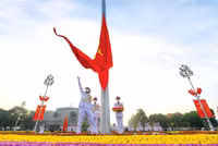 Vinh quang đất nước đẹp giàu