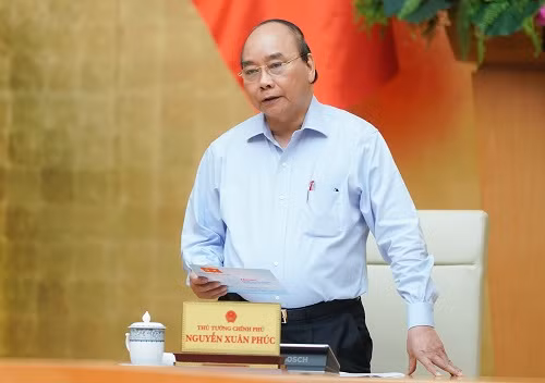 Về gói hỗ trợ an sinh, Thủ tướng đề nghị sớm trình Chính phủ về việc tiếp tục thực hiện giai đoạn 2 của gói này, trong đó có việc kéo dài thời gian hỗ trợ.