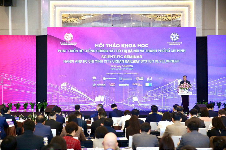 Theo Chủ tịch UBND TP. Hà Nội Trần Sỹ Thanh, hệ thống đường sắt đô thị được coi là trục “xương sống” của mạng lưới kết cấu hạ tầng giao thông. Ảnh: Nguyệt Minh