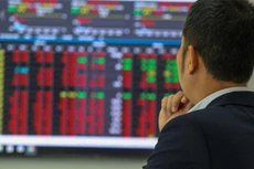 Ngẩn ngơ cổ phiếu mất vào "túi tham"