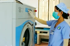 Gói thầu cung cấp dịch vụ giặt là đồ vải y tế năm 2022 cho Bệnh viện Phụ sản Hà Nội (giá dự toán 15,194 tỷ đồng) chỉ thu hút 1 nhà thầu tham dự. Ảnh minh họa: Song Lê