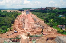 Nhà thầu rất mong muốn có nguồn thưởng đủ hấp dẫn để có động lực chủ động đẩy nhanh tiến độ thi công