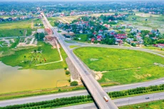 Gói thầu Thi công xây dựng công trình thuộc Dự án Tuyến đường liên kết, kết nối các tỉnh Thái Nguyên, Bắc Giang và Vĩnh Phúc, có giá hơn 2.569 tỷ đồng lựa chọn nhà thầu qua mạng. Ảnh: Giang Huy