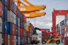 Những container hàng hoá ở cảng Vladivostok của Nga - Ảnh: Getty/CNBC