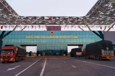 Do chính sách zero Covid -19 của Trung Quốc nên cửa khẩu Bắc Luân 2 đã phải tạm dừng hoạt động nhiều ngày