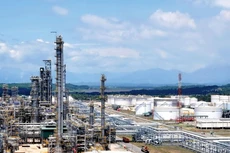 Nhiều doanh nghiệp dầu khí công bố doanh thu và lợi nhuận tăng cao so với nửa đầu năm 2021. Ảnh: Trương Gia