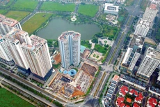 Việc cắt nguồn tín dụng bất động sản đồng loạt sẽ khiến thị trường gặp nhiều rủi ro. Ảnh: Tiến Tân