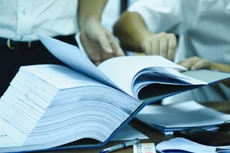 Tổ chuyên gia đấu thầu không gửi văn bản đề nghị Nhà thầu ACC-243 làm rõ các nội dung được cho là kê khai không trung thực. Ảnh minh họa: Tiên Giang