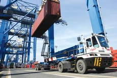 Trong 6 tháng đầu năm nay, xuất khẩu của khu vực kinh tế trong nước tăng cao hơn khu vực có vốn đầu tư trực tiếp nước ngoài. Ảnh: Tấn Tiên