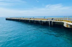 Có nhiều nghi ngại về chất lượng thi công tại hạng mục cầu cảng Bến Đình. Ảnh: Minh Khôi