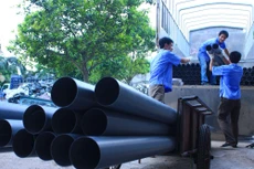 Nhiều cơ sở kinh doanh lúng túng trong áp thuế suất thuế giá trị gia tăng là 10% hay 8% cũng như xử lý phần chênh lệch. Ảnh: Nhã Chi