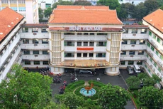 Gói thầu Mua thủy tinh thể năm 2021 - 2022 tại Bệnh viện mắt TP.HCM tiết kiệm gần 20 tỷ đồng, khoảng 9% dự toán là con số rất hiệu quả khi công khai đơn giá. Ảnh: Song Lê