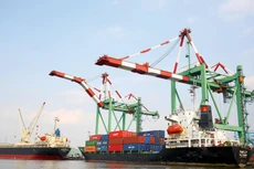 Cước phí vận chuyển tăng, thời gian giao hàng của hãng tàu chậm làm tăng áp lực cho nhiều doanh nghiệp, nhà thầu. Ảnh: Lê Tiên