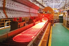 Nhiều loại nguyên vật liệu đầu vào cho sản xuất, kinh doanh đang trên đà tăng giá. Ảnh: Phương Đông