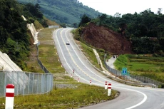Bộ Giao thông vận tải là một trong những bộ chuyên ngành đi tiên phong trong việc xây dựng hợp đồng mẫu dự án PPP, loại hợp đồng BOT. Ảnh: Tường Lâm
