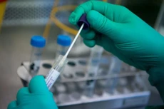 Đắk Lắk sẽ mua 200.000 test xét nghiệm kháng nguyên vi rút SARS-CoV-2 hơn 16 tỷ đồng 