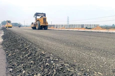 Công ty CP Phát triển Đại Việt ít khi phải cạnh tranh với đối thủ, trúng nhiều gói thầu xây lắp giao thông sát giá trên địa bàn tỉnh Gia Lai. Ảnh: Nhã Chi