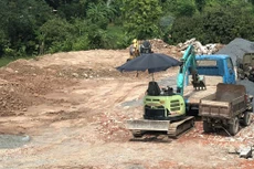 Việc yêu cầu quá chi tiết về diện tích, địa bàn bãi tập kết vật liệu thi công… là hạn chế sự tham gia của nhà thầu. Ảnh minh họa: Tiên Giang