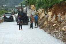 Dự án Đường giao thông kết nối các khu vực kinh tế trọng điểm thuộc vùng kinh tế động lực dọc trục Quốc lộ 279 và Quốc lộ 12, tỉnh Điện Biên dài khoảng 35,74 km, tổng mức đầu tư 1.300 tỷ đồng. Ảnh minh họa: Nhã Chi