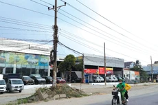 Dự án Nâng cấp, mở rộng đường ĐT743 tỉnh Bình Dương chưa thể đẩy nhanh tiến độ vì vướng mặt bằng. Ảnh: Ngọc Tuấn