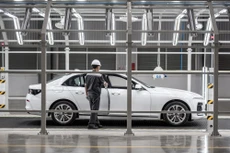 Một số doanh nghiệp trong nước đã có kế hoạch sản xuất, lắp ráp xe ô tô điện chạy pin. Ảnh: Nguyễn Cường