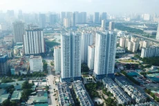Trên bình diện chung cả nước, nhất là các đô thị lớn, các phân khúc như căn hộ bình dân, căn hộ trung cấp, nhà ở riêng lẻ và đặc biệt là đất nền đều được hấp thụ tốt và có tính thanh khoản cao. Ảnh: Song Lê