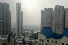 HoREA kiến nghị bãi bỏ quy định người mua nhà phải đóng kinh phí bảo trì bằng 2% giá trị hợp đồng mua bán nhà tại thời điểm nhận nhà. Ảnh: Ngô Ngãi