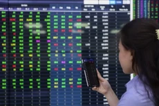 Số tài khoản mở mới tiếp tục giảm trong tháng 9