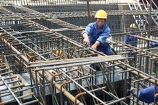 Việc sửa đổi Luật Đấu thầu sẽ góp phần nâng cao hiệu lực, hiệu quả trong đấu thấu, đầu tư và quản lý, sử dụng vốn, tài sản nhà nước. Ảnh: Tường Lâm