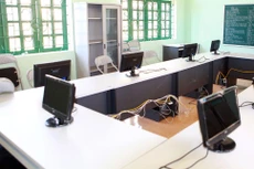 Hai gói thầu mua máy vi tính tại Trà Vinh do Công ty TNHH Sản xuất Thương mại Xây dựng Khánh An mời thầu bộc lộ nhiều bất cập. Ảnh minh họa: Tường Lâm