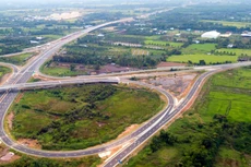 Tính đến ngày 10/11/2022, sản lượng thi công 3 gói thầu xây lắp thuộc Dự án cao tốc Mỹ Thuận - Cần Thơ đạt 51% giá trị các hợp đồng. Ảnh minh họa: Song Lê