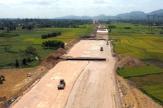 Bộ Giao thông vận tải có số vốn đầu tư thực hiện từ nguồn ngân sách nhà nước 10 tháng đầu năm đạt 35.125 tỷ đồng, tăng 27,7% so với cùng kỳ năm 2021. Ảnh: Tường Lâm