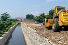 Việc công khai thông tin không đầy đủ có thể tạo ra sự nghi vấn về tính minh bạch của gói thầu, dẫn tới hệ lụy như kiến nghị, khiếu nại kéo dài. Ảnh minh họa: Tiên Giang