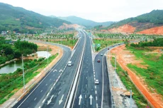 Cải cách, cải thiện môi trường kinh doanh không chỉ đem lại hiệu quả tức thì cho doanh nghiệp mà còn đảm bảo hiệu quả bền vững, dài hạn. Ảnh: Lê Tiên