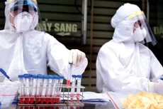 Thông tin về nhà thầu có dấu hiệu lợi dụng Covid-19 bệnh để nâng giá tại nhiều gói thầu chống dịch ở TP.HCM được chuyển sang cơ quan công an xử lý. Ảnh minh họa: Nhã Chi